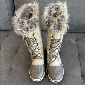 Sorrel Joan of Arctic Winter, Waterproof Boots, Rare Color, Fawn/Grey, size 7.5